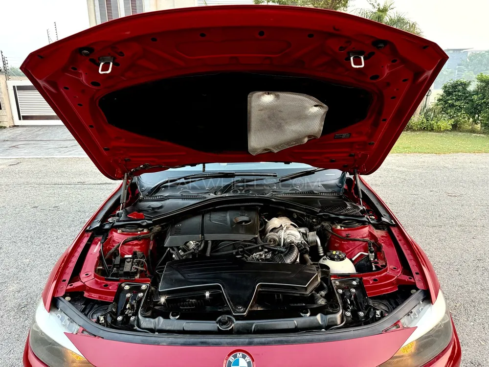 BMW 3 Series 2014 for Sale in Lahore BMW 3 Series 2014 for Sale in Lahore Image-19