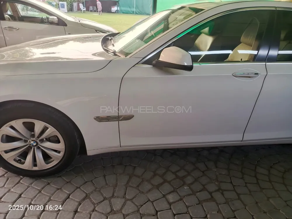 BMW 7 Series 2009 for Sale in Lahore BMW 7 Series 2009 for Sale in Lahore Image-5