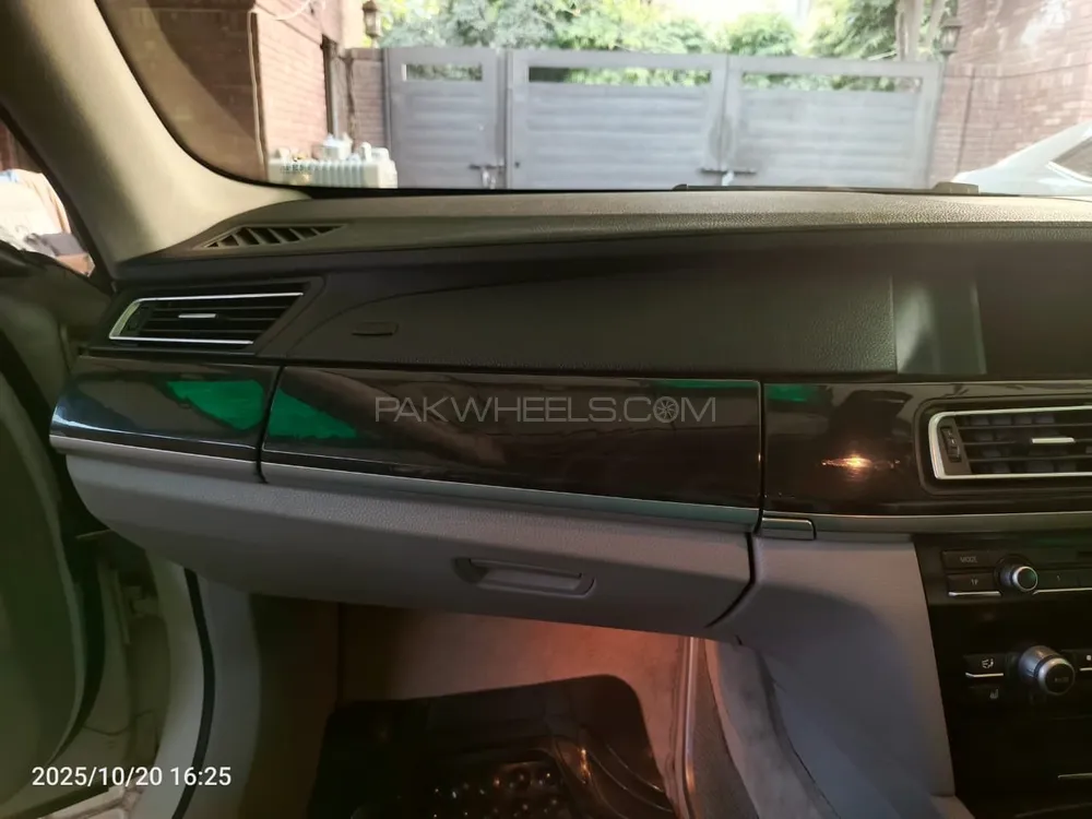 BMW 7 Series 2009 for Sale in Lahore BMW 7 Series 2009 for Sale in Lahore Image-1