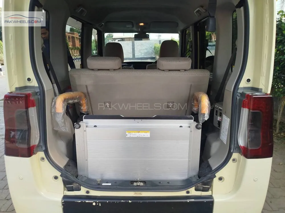 Daihatsu Tanto 2017 for Sale in Lahore Daihatsu Tanto 2017 for Sale in Lahore Image-11