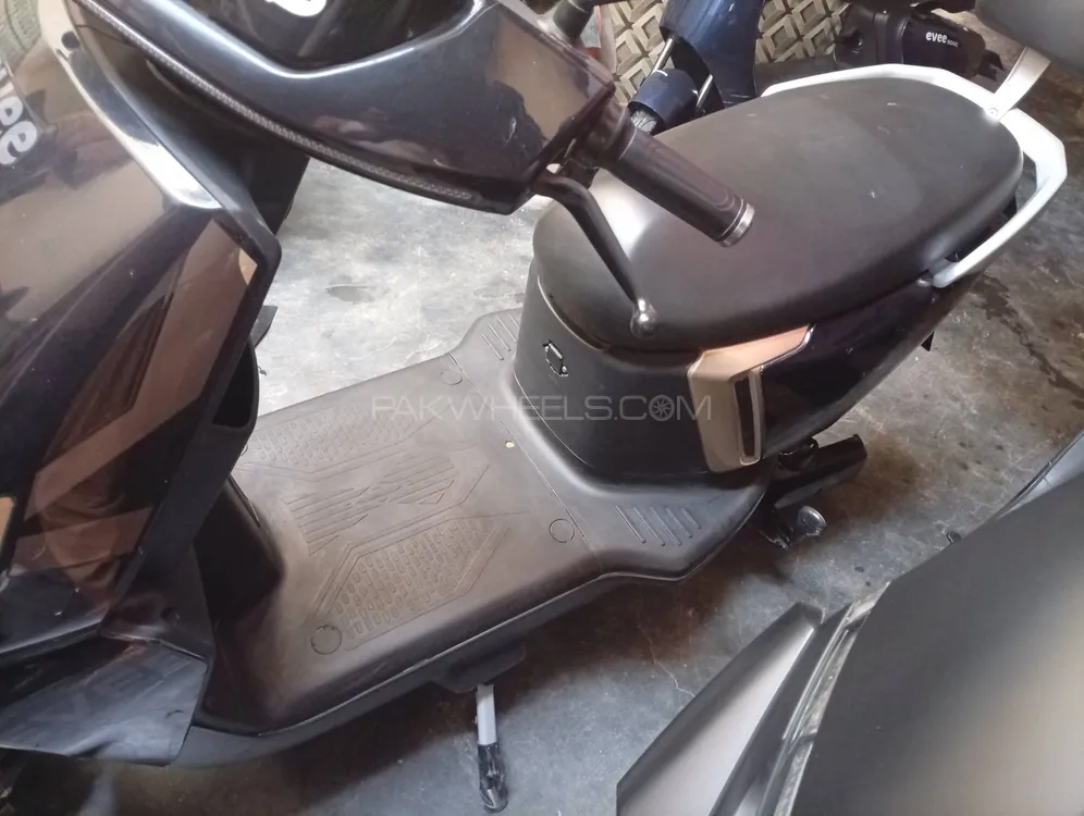 Evee Gen-Z 2025 for Sale Evee Gen-Z 2025 for Sale Image-5