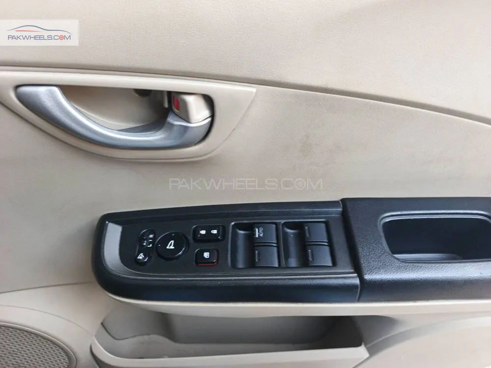 Honda BR-V 2022 for Sale in Lahore Honda BR-V 2022 for Sale in Lahore Image-12