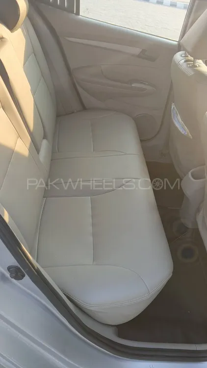 ہونڈا سٹی 2016 for Sale in گجرانوالہ ہونڈا سٹی 2016 for Sale in گجرانوالہ Image-9