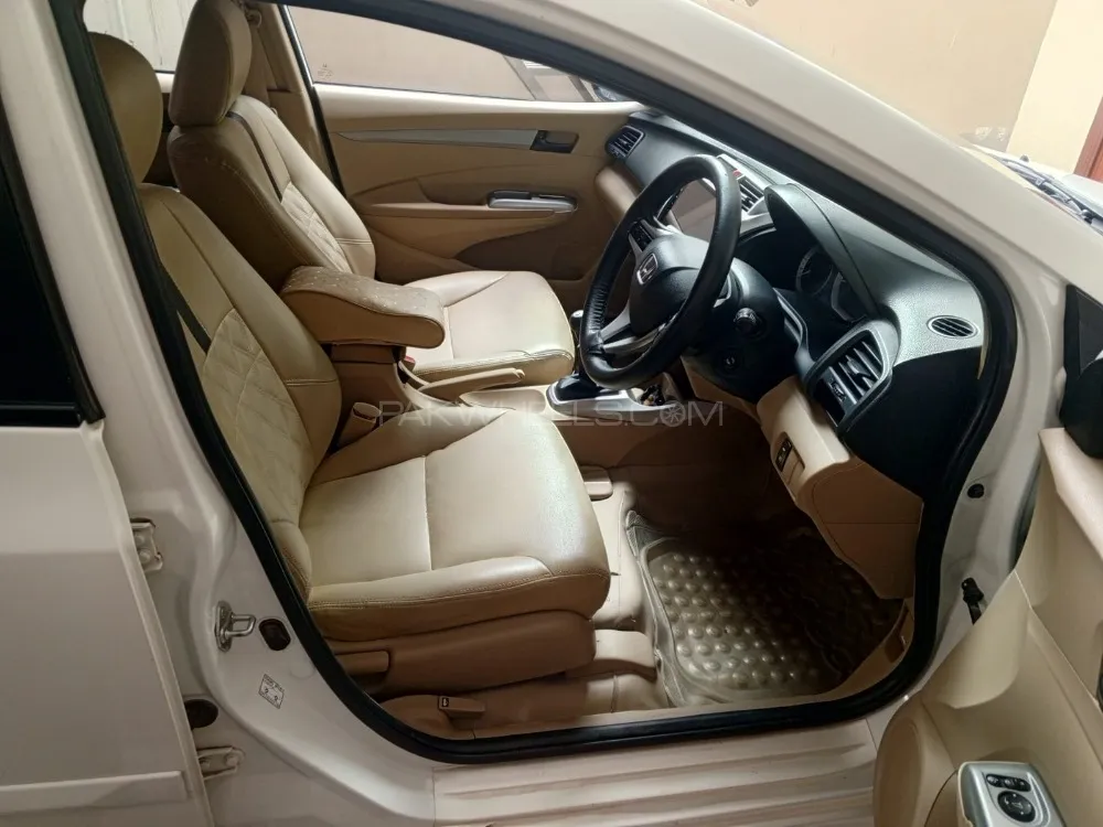 Honda City 2020 for Sale in Khanewal Honda City 2020 for Sale in Khanewal Image-23
