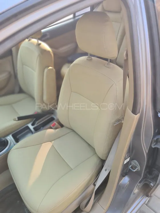 Honda Civic 2004 for Sale in Lahore Honda Civic 2004 for Sale in Lahore Image-10