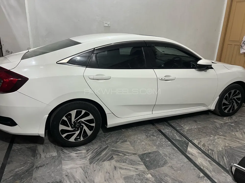 Honda Civic 2018 for Sale in Faisalabad Image-1
