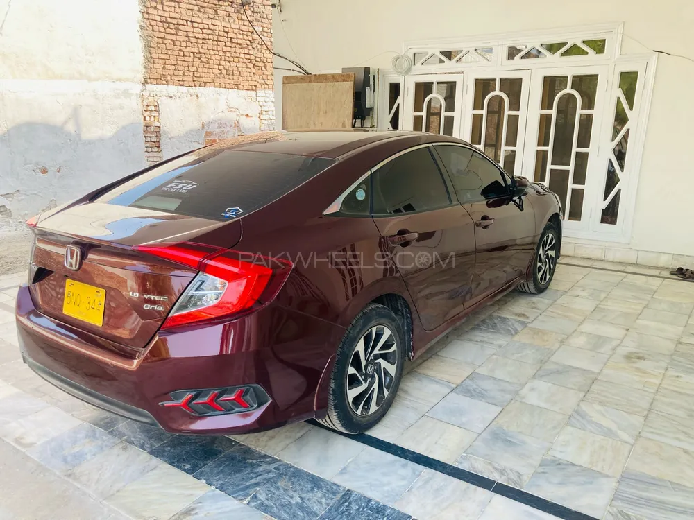 Honda Civic 2018 for Sale in Peshawar Honda Civic 2018 for Sale in Peshawar Image-2