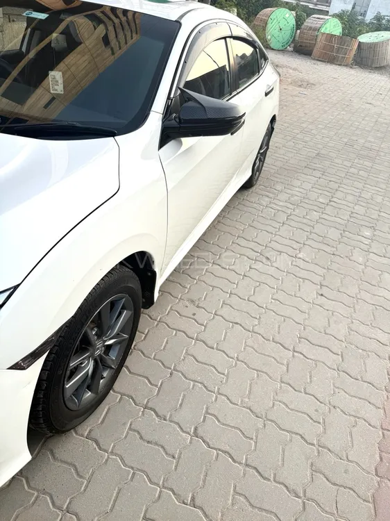 Honda Civic 2020 for Sale in Sialkot Honda Civic 2020 for Sale in Sialkot Image-16
