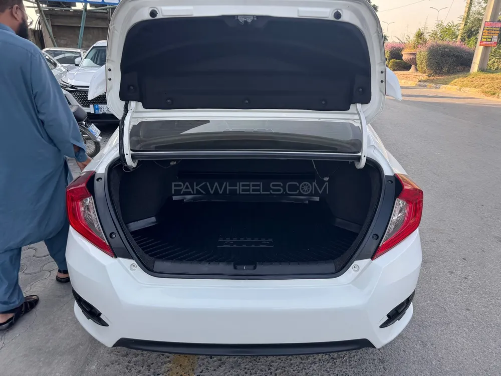 Honda Civic 2020 for Sale in Islamabad Honda Civic 2020 for Sale in Islamabad Image-11