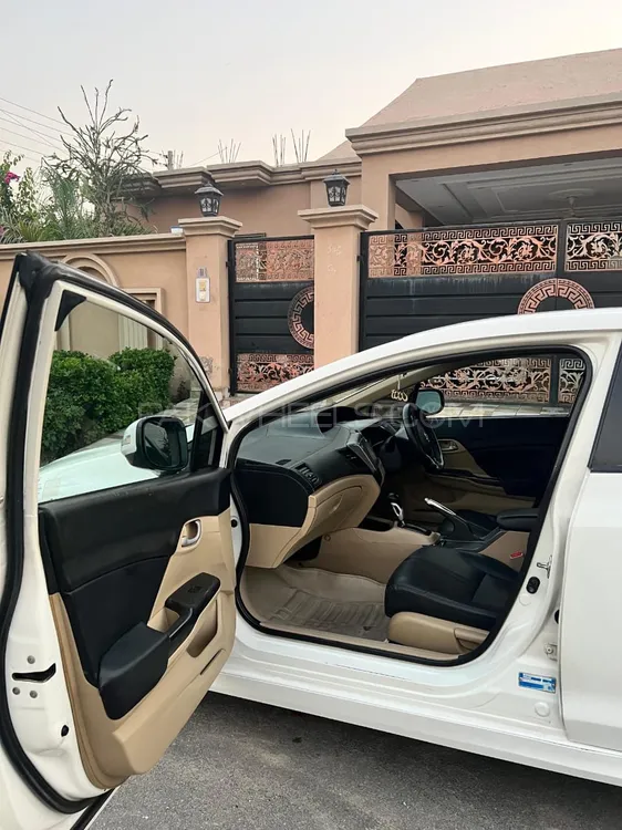 Honda Civic 2015 for Sale in Lahore Honda Civic 2015 for Sale in Lahore Image-10