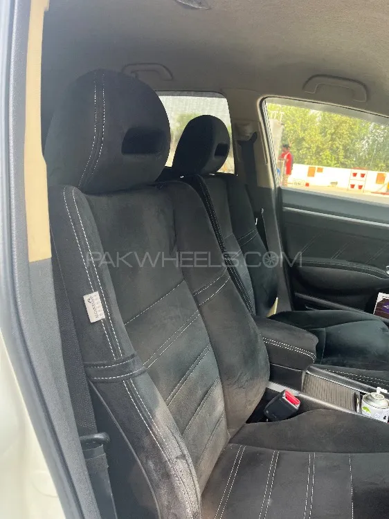 Honda Civic 2011 for Sale in Multan Honda Civic 2011 for Sale in Multan Image-10