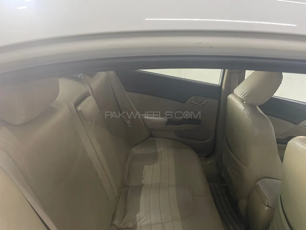 Honda Civic 2014 for Sale in Gujranwala Honda Civic 2014 for Sale in Gujranwala Image-13