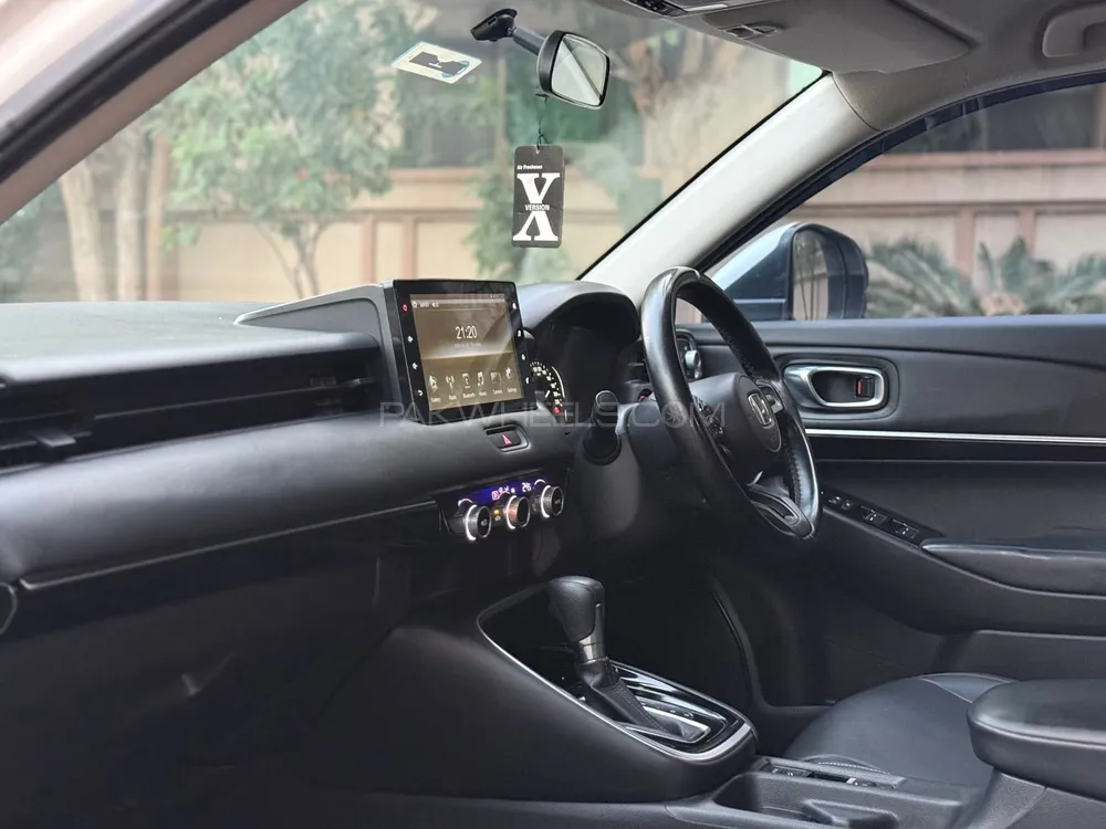 Honda HR-V 2023 for Sale in Lahore Honda HR-V 2023 for Sale in Lahore Image-7