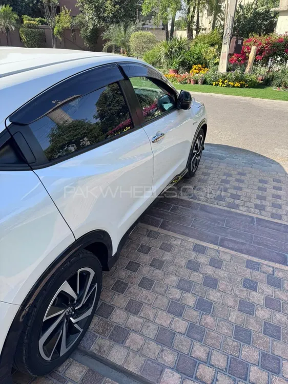 Honda Vezel 2019 for Sale in Sargodha Honda Vezel 2019 for Sale in Sargodha Image-11