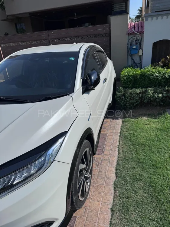 Honda Vezel 2019 for Sale in Sargodha Honda Vezel 2019 for Sale in Sargodha Image-4