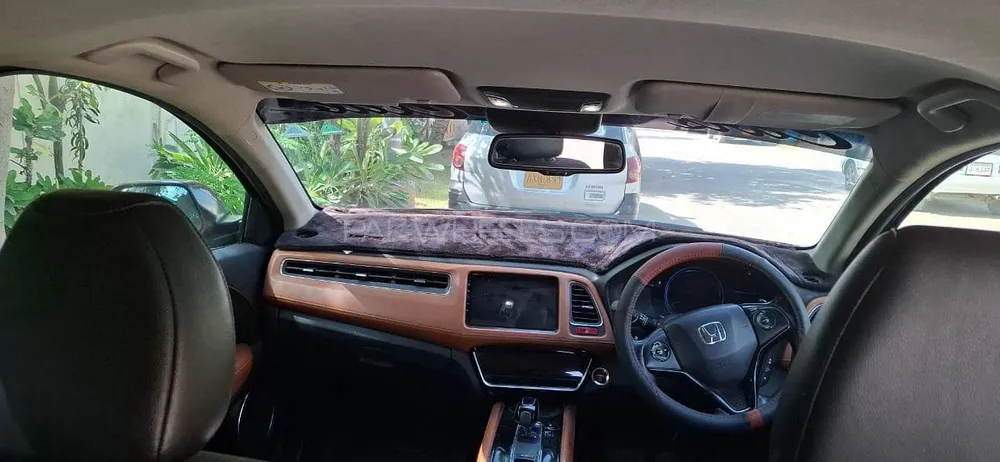 Honda Vezel 2015 for Sale in Karachi Honda Vezel 2015 for Sale in Karachi Image-3