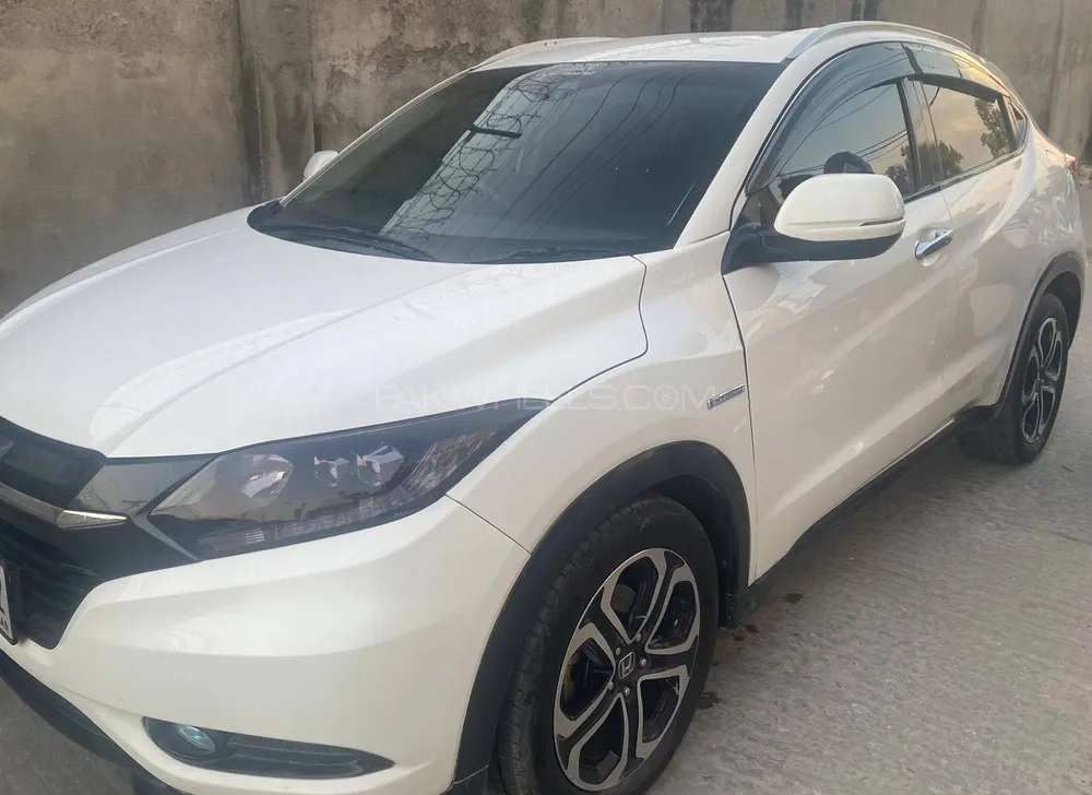 Honda Vezel 2014 for Sale in Islamabad Image-1