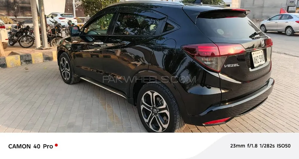 Honda Vezel 2019 for Sale in Multan Image-1