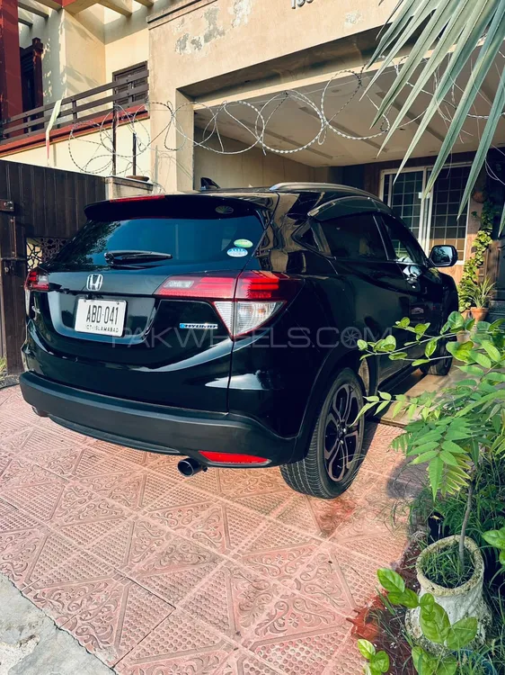 Honda Vezel 2016 for Sale in Multan Honda Vezel 2016 for Sale in Multan Image-16