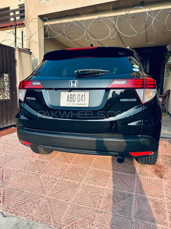 Honda Vezel 2016 for Sale in Multan Honda Vezel 2016 for Sale in Multan Image-18