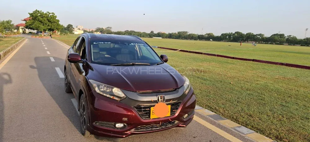 Honda Vezel 2015 for Sale in Karachi Image-1