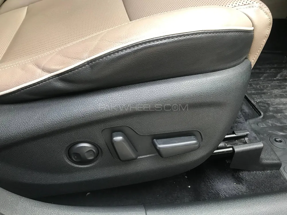 Hyundai Tucson 2020 for Sale in Lahore Hyundai Tucson 2020 for Sale in Lahore Image-12