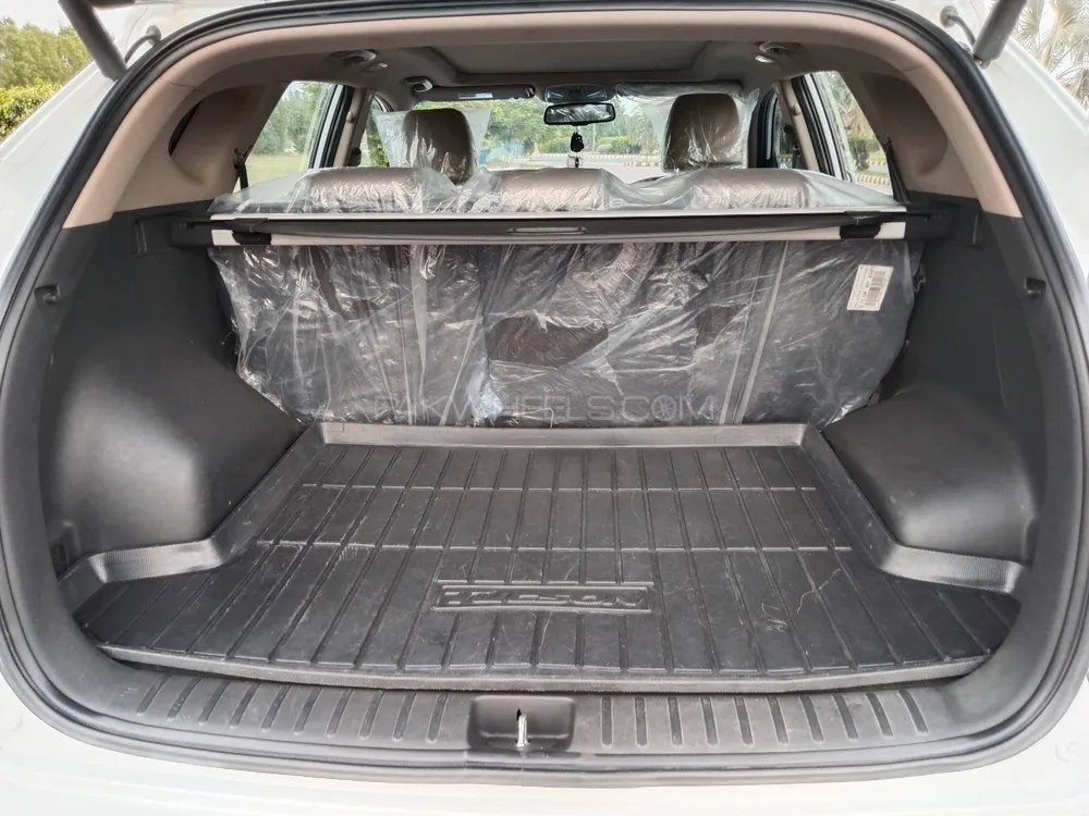 Hyundai Tucson 2022 for Sale in Multan Hyundai Tucson 2022 for Sale in Multan Image-13