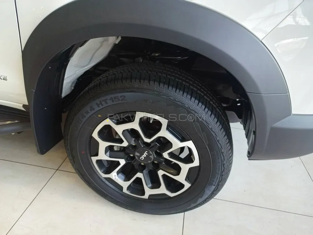 JAC T9 2025 for Sale in Lahore JAC T9 2025 for Sale in Lahore Image-3