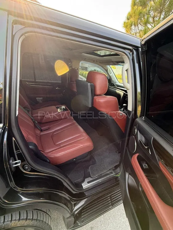 Lexus LX Series 2016 for Sale in Islamabad Lexus LX Series 2016 for Sale in Islamabad Image-6