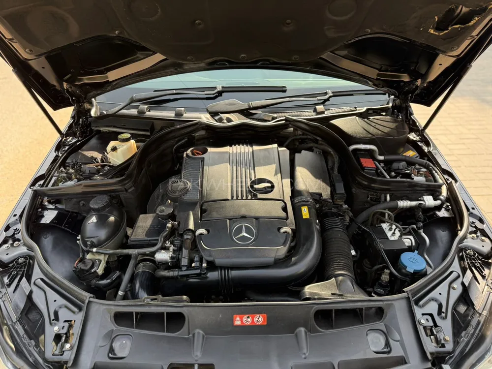 Mercedes Benz C Class 2013 for Sale in Karachi Mercedes Benz C Class 2013 for Sale in Karachi Image-10