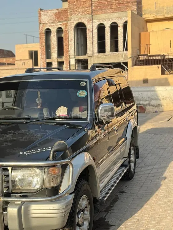 Mitsubishi Pajero 1992 for Sale in Lahore Mitsubishi Pajero 1992 for Sale in Lahore Image-2