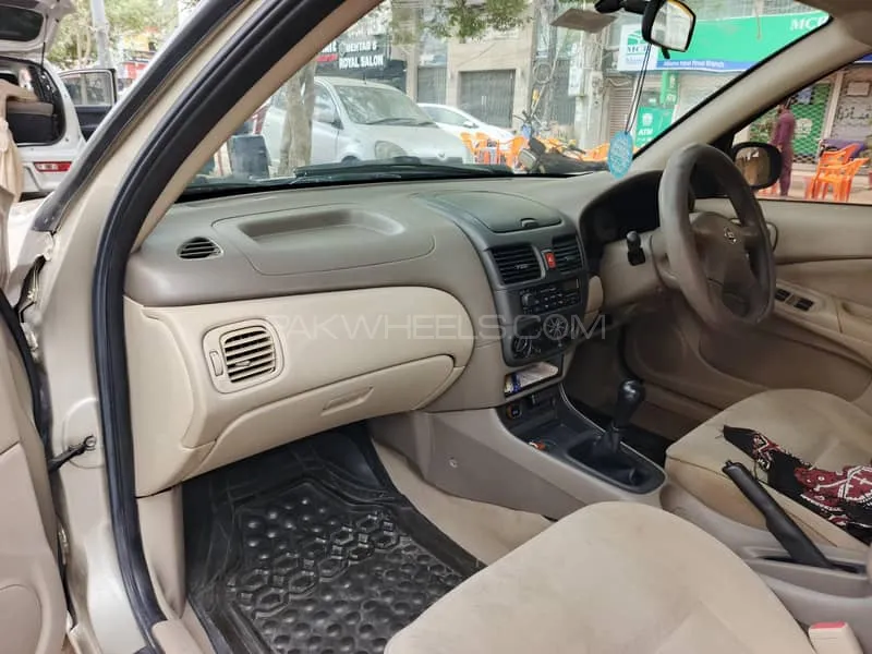 Nissan Sunny 2010 for Sale in Karachi Nissan Sunny 2010 for Sale in Karachi Image-5