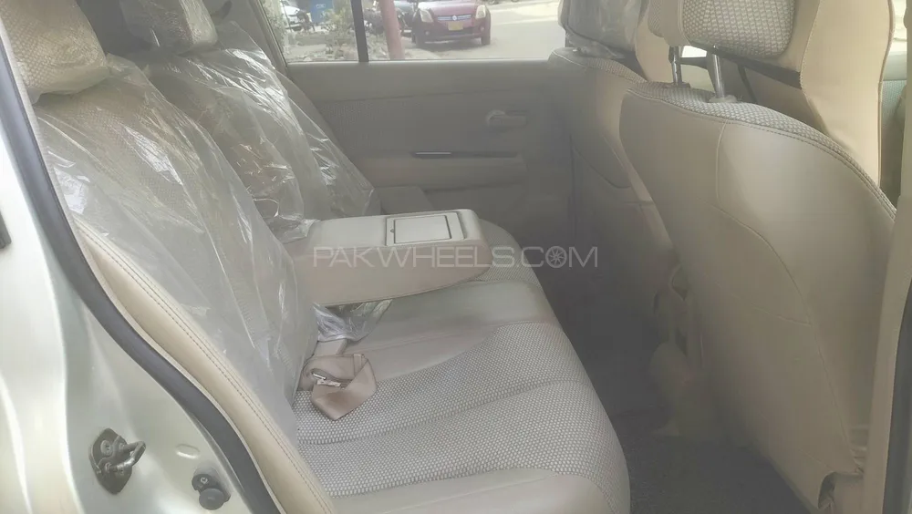 Nissan Tiida 2006 for Sale in Karachi Nissan Tiida 2006 for Sale in Karachi Image-10