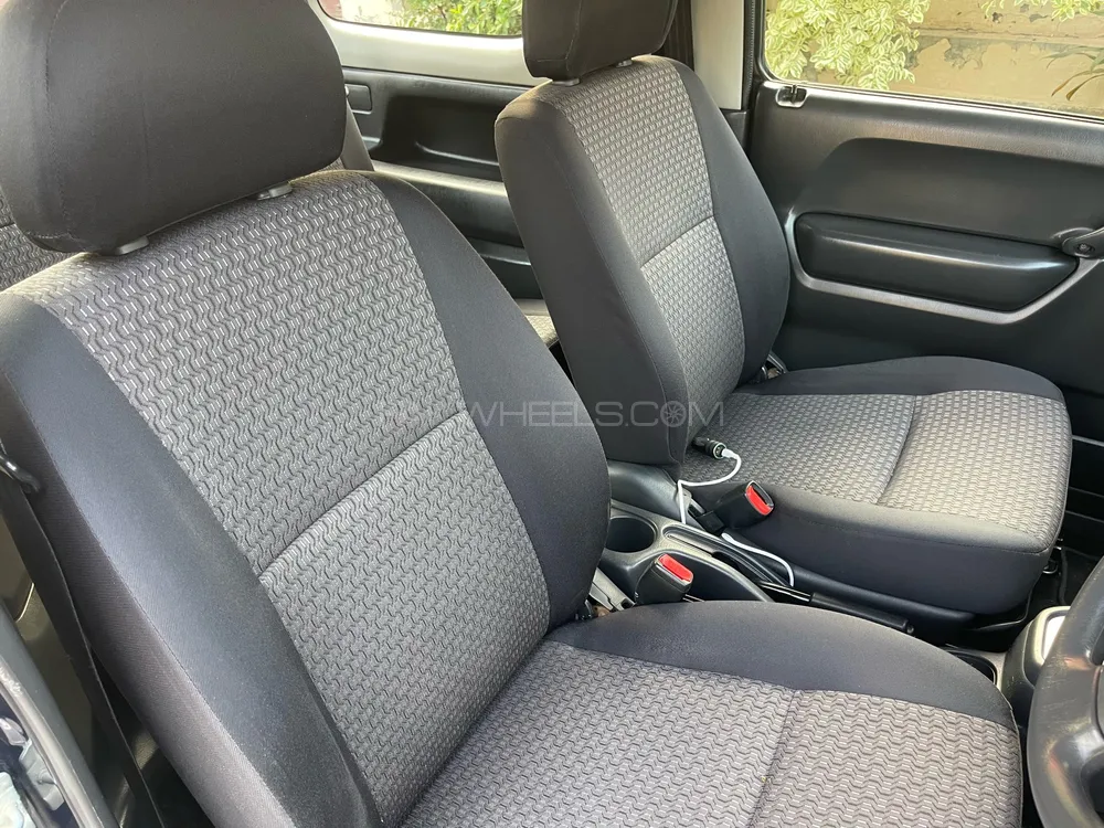 Suzuki Jimny 2011 for Sale in Lahore Suzuki Jimny 2011 for Sale in Lahore Image-11