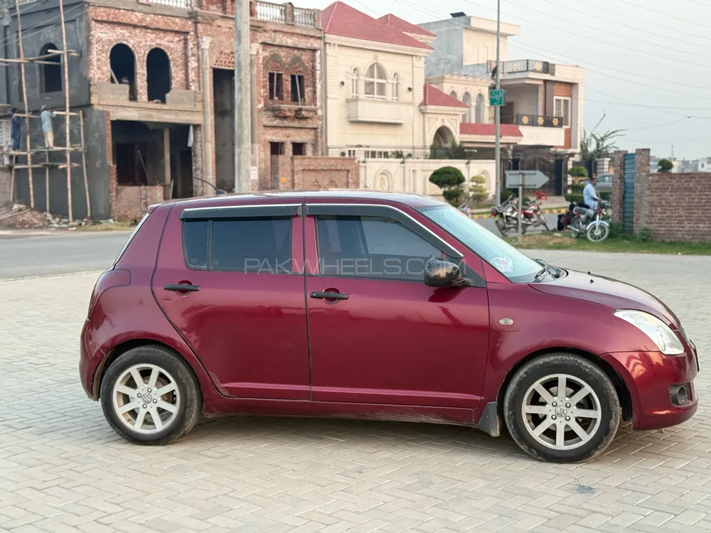 Suzuki Swift 2012 for Sale in Sialkot Suzuki Swift 2012 for Sale in Sialkot Image-2
