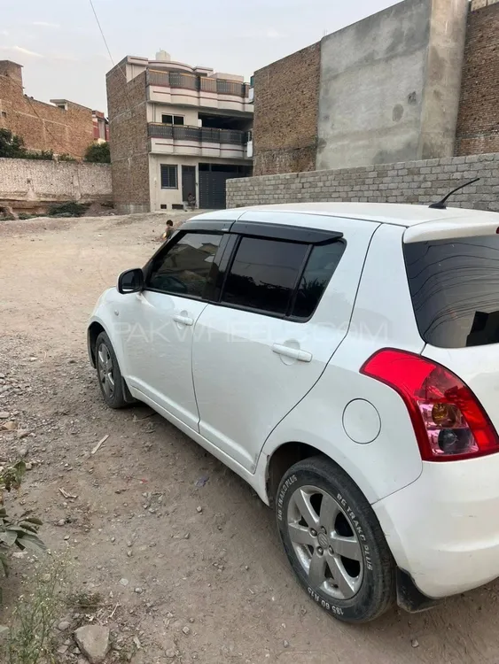 Suzuki Swift 2012 for Sale in Peshawar Image-1