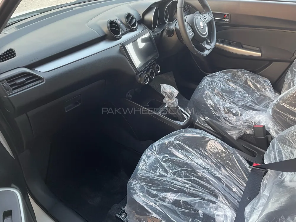 Suzuki Swift 2025 for Sale in Karachi Suzuki Swift 2025 for Sale in Karachi Image-14