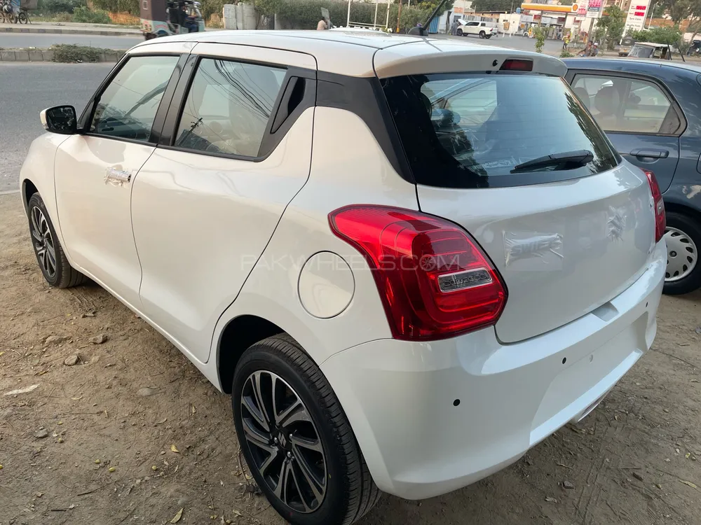 Suzuki Swift 2025 for Sale in Karachi Suzuki Swift 2025 for Sale in Karachi Image-4