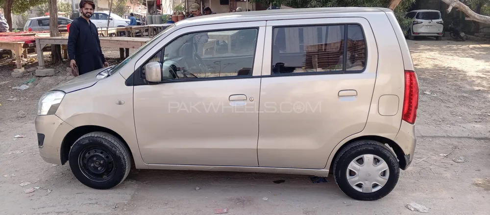 Suzuki Wagon R 2017 for Sale in Karachi Suzuki Wagon R 2017 for Sale in Karachi Image-12