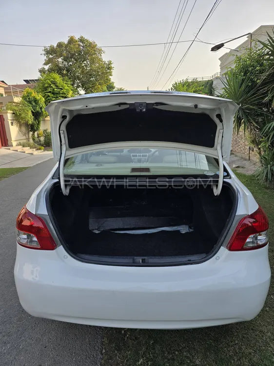 Toyota Belta 2006 for Sale in Lahore Toyota Belta 2006 for Sale in Lahore Image-12