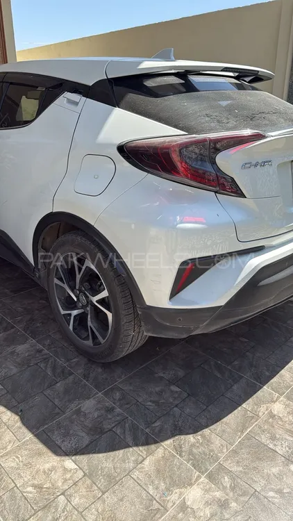 Toyota C-HR 2017 for Sale in Islamabad Toyota C-HR 2017 for Sale in Islamabad Image-6