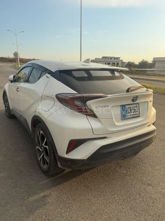 Toyota C-HR 2017 for Sale in Islamabad Toyota C-HR 2017 for Sale in Islamabad Image-2