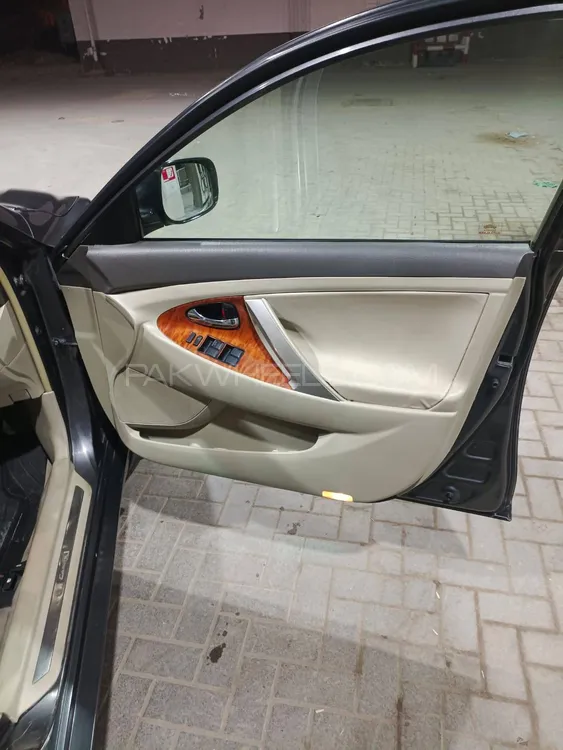 Toyota Camry 2007 for Sale in Karachi Toyota Camry 2007 for Sale in Karachi Image-2