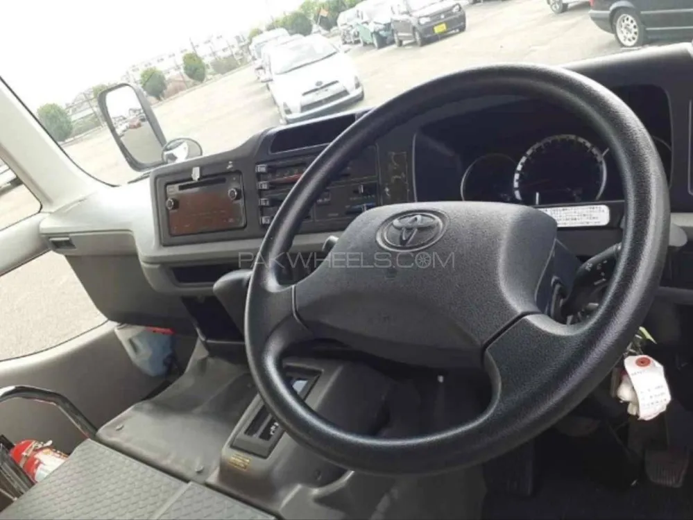 Toyota Coaster 2020 for Sale in Karachi Toyota Coaster 2020 for Sale in Karachi Image-6