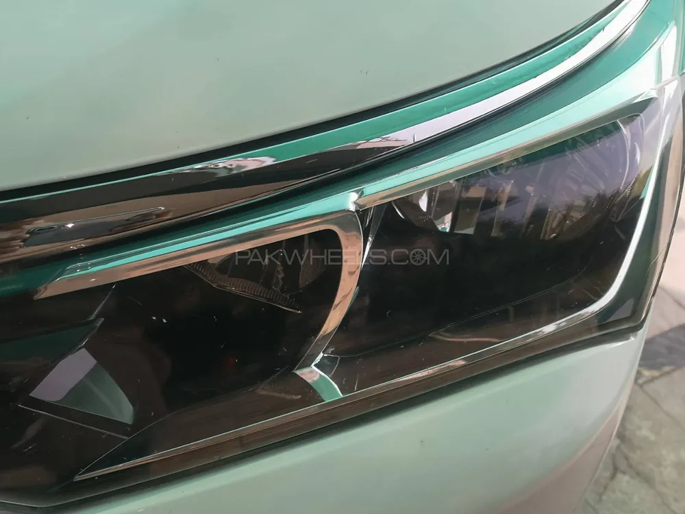 Toyota Corolla 2018 for Sale in Gujranwala Toyota Corolla 2018 for Sale in Gujranwala Image-8