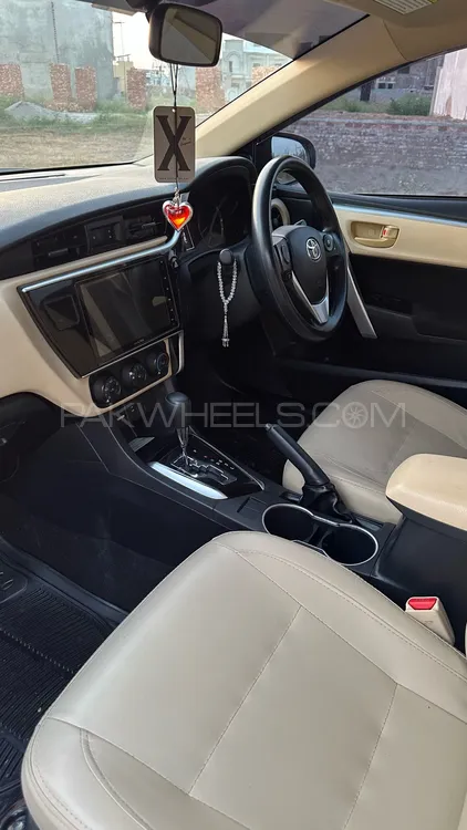 Toyota Corolla 2019 for Sale in Sialkot Toyota Corolla 2019 for Sale in Sialkot Image-11