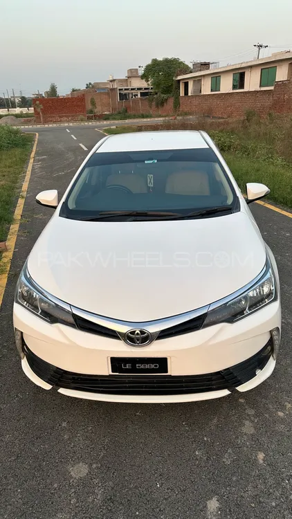 Toyota Corolla 2019 for Sale in Sialkot Toyota Corolla 2019 for Sale in Sialkot Image-1