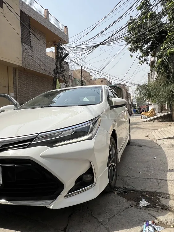 Toyota Corolla 2017 for Sale in Lahore Image-1