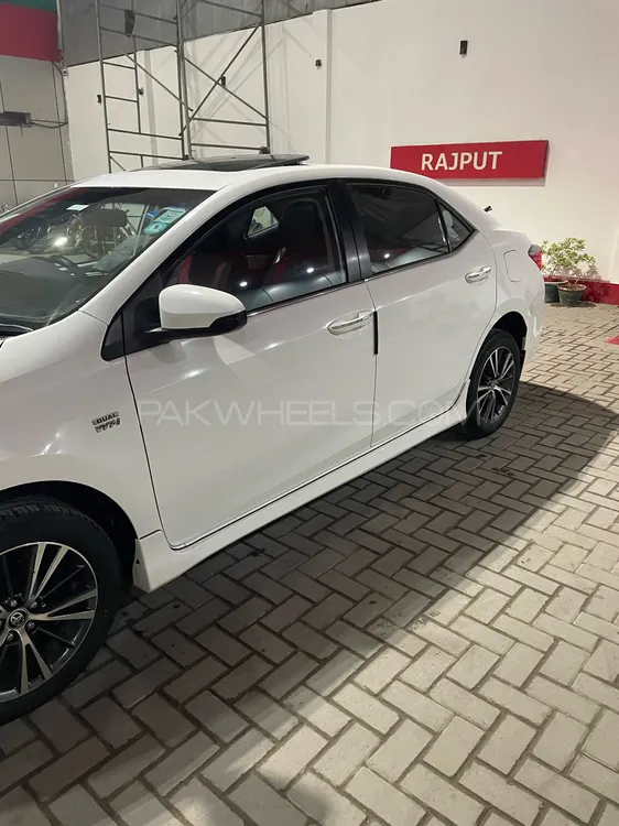 Toyota Corolla 2018 for Sale in Hyderabad Toyota Corolla 2018 for Sale in Hyderabad Image-3
