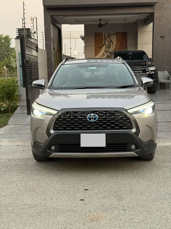 Toyota Corolla Cross 2024 for Sale in Lahore Toyota Corolla Cross 2024 for Sale in Lahore Image-1